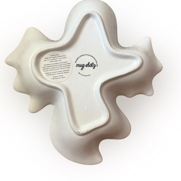 Mugshotz White Ghost Halloween Ceramic Candy/Serving Dish - Picture 2 of 8